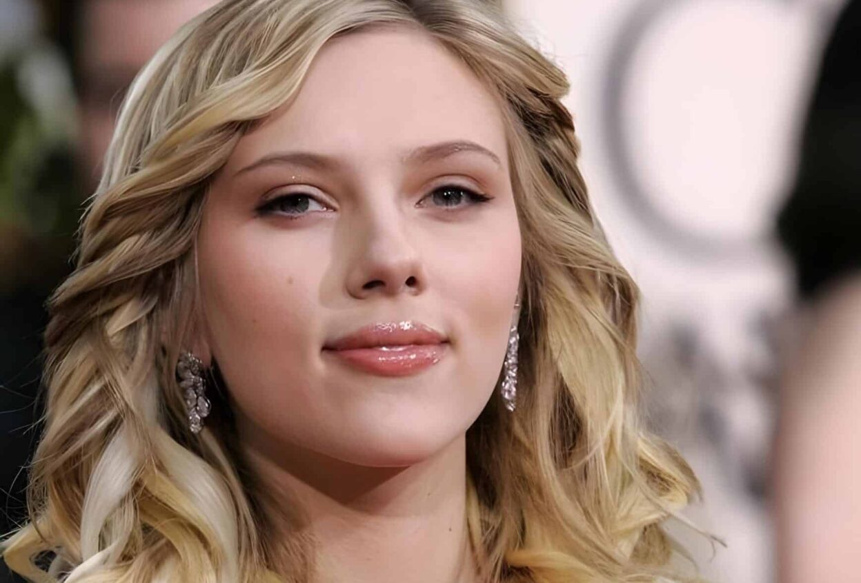 Scarlett Johansson Reacts to Colin Jost's 'Vulgar' SNL Joke